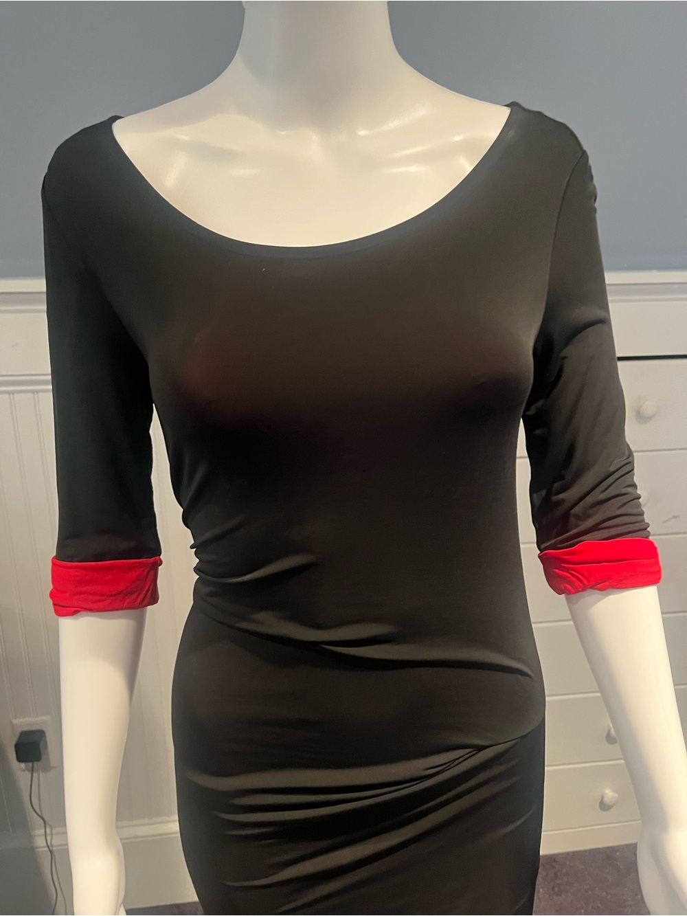Donna Karan Collection Classic Black Jersey Body-con Dress with Red Accents - Picture 5 of 15